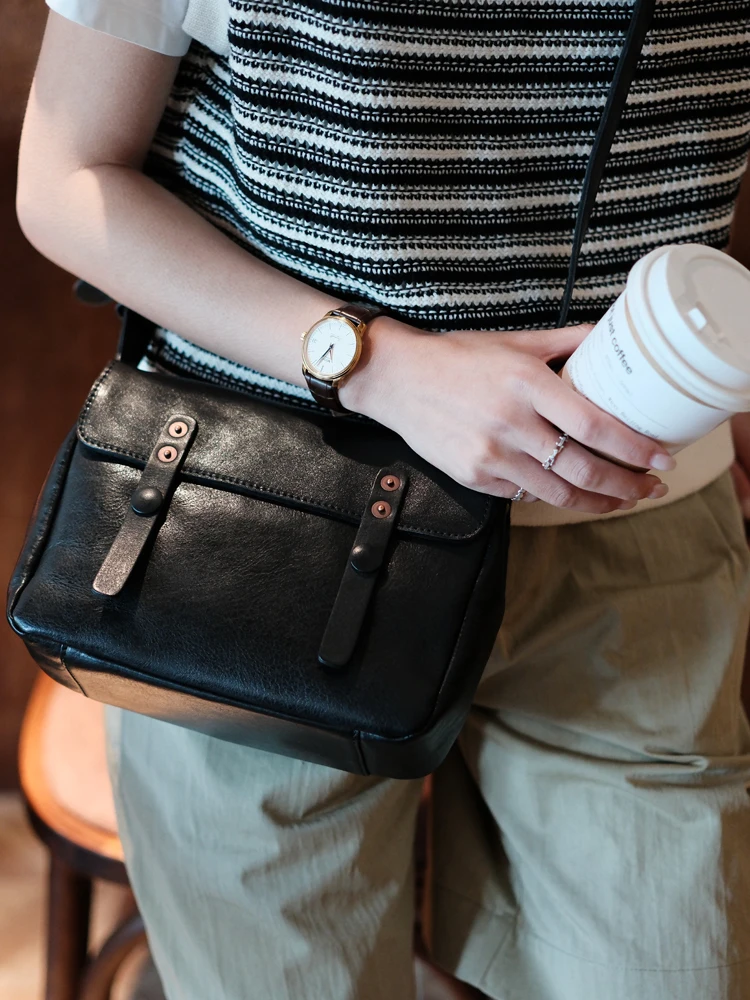 

Outdoor travel luxury genuine leather women's messenger bag vintage casual designer handmade cow leather female shoulder bag