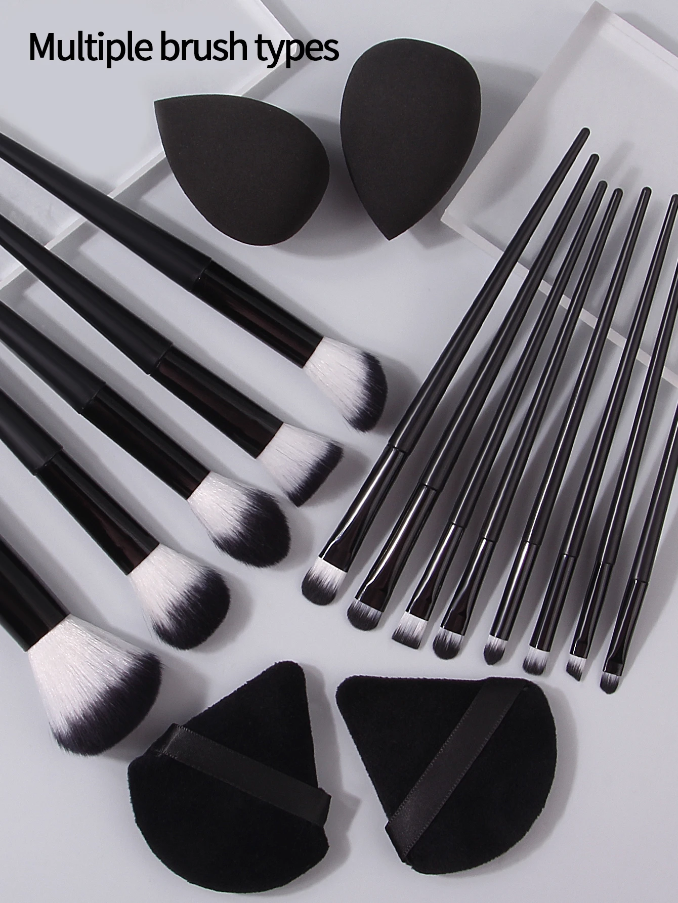 17PCS Makeup brush set: Blush, eyeshadow, concealer brush + Super soft triangular powder puff & water Drop beauty egg