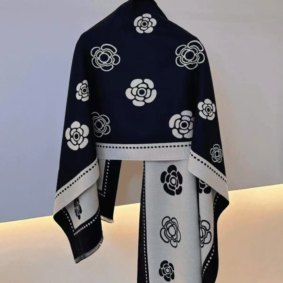 Double-Sided Letter Design Scarf Versatile Color Block Cashmere Wrap Women's Warm Neck Warmer Autumn Winter Shoulder Shawl