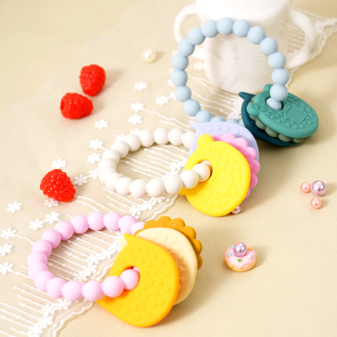 

1PCS Silicone Baby Teether Cartoon Animal Shape Baby Toys Toddlers Teething Ring Toys Silicone Baby Teether Accessories