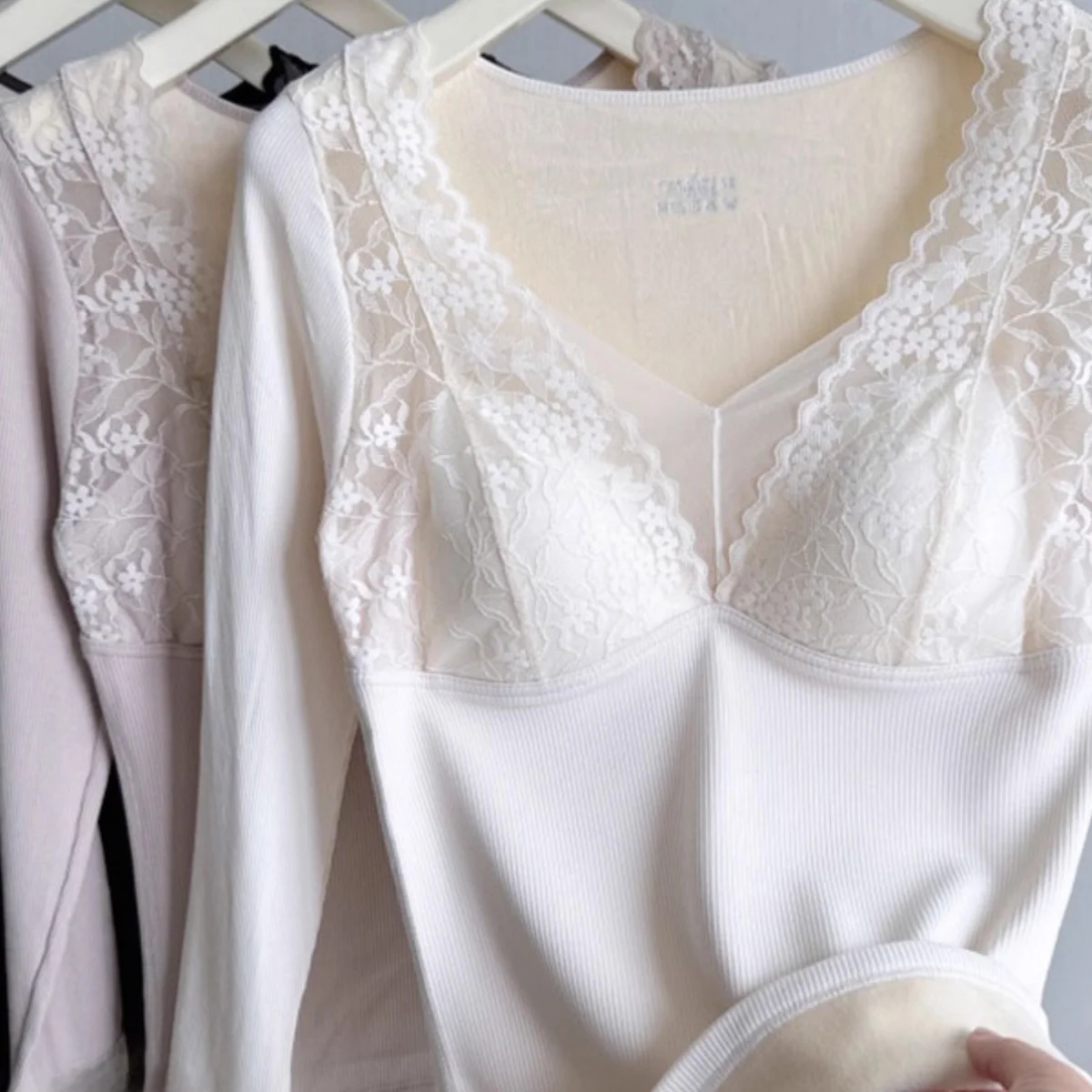 

Early Spring Lace Splice Fce Long Sve Sexy V-Ne Inteated Warm Underwear Slimming Women's T-irt Ele Sle