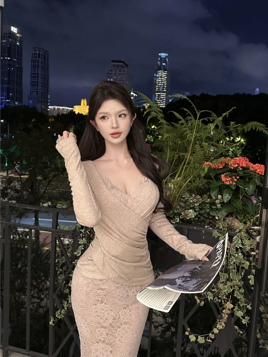 

Pure Desire Cross V-Neck Long Sleeve T-Shirt Women Winter Layering Set Strap Dress Lace Butt Skirt Two-Piece Set Fashionable ...