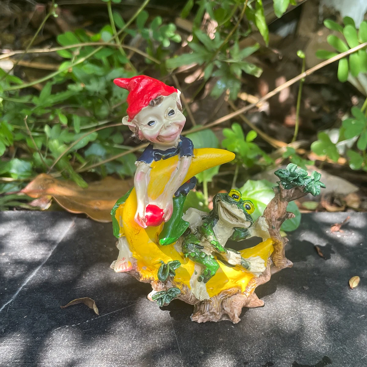 

Fantasy Elf Riding Frog Gardening Statue – Wonderland Garden Dwarf Sculpture Ornament, Terrace, Garden & Courtyard Display