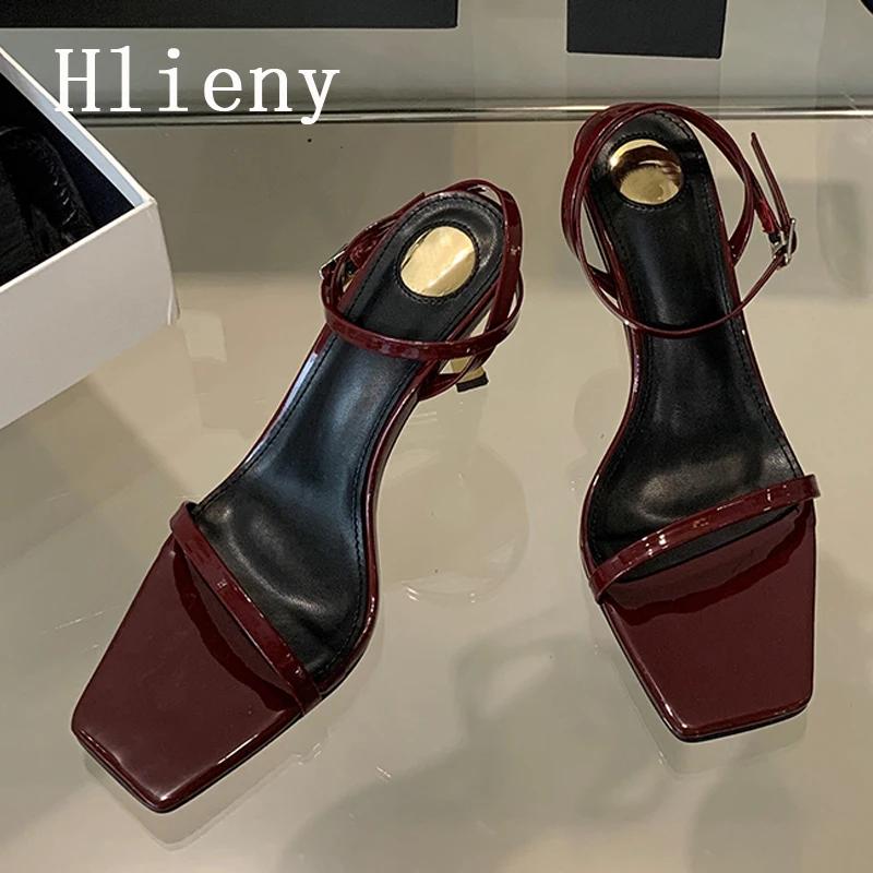 

Hlieny изысканный дизайн с пряжкой и ремешком, современные модные женские сандалии, летние пикантные туфли для стриптиза на высоком каблуке с квадратным носком для ночного клуба