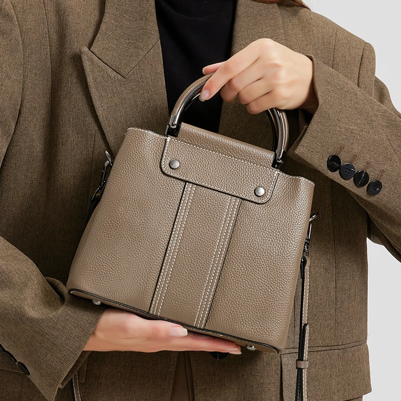 Ladies' fashion trend luxury designer handbag women's cowhide portable shoulder bag women's retro soft cowhide crossbody bag