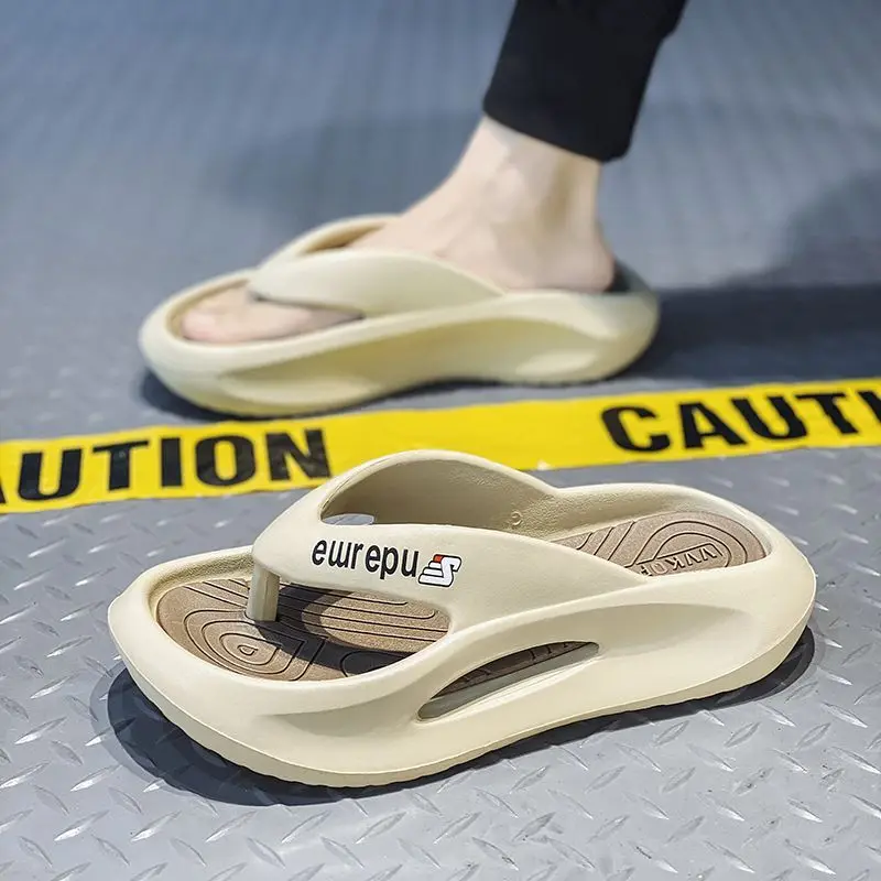 Anti-slip Flip-flops Men\'s Trend 2024, Summer New Thick-soled Wear-resistant Fashionable Outing Flip-flops Beach Casual Slippers