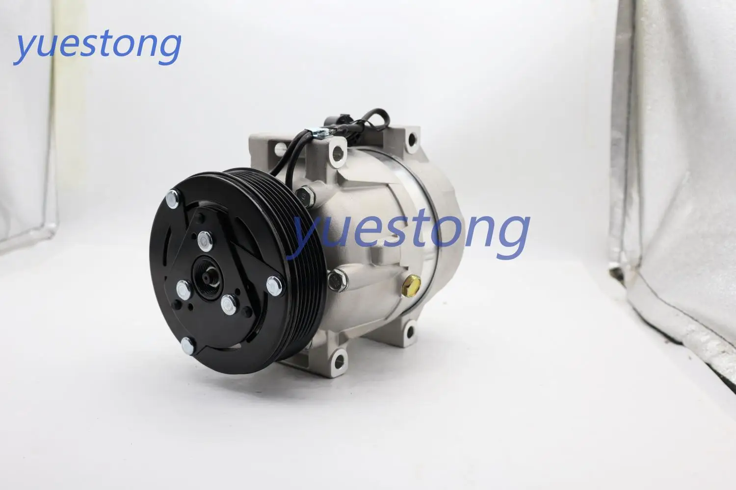 AIR CONDITIONING AC Compressor w Clutch for SSANGYONG REXTON GAB 2.7 2.9 3.2Xdi 6611304415 6611304915 714956 TSP0155880 92010948 - view 4