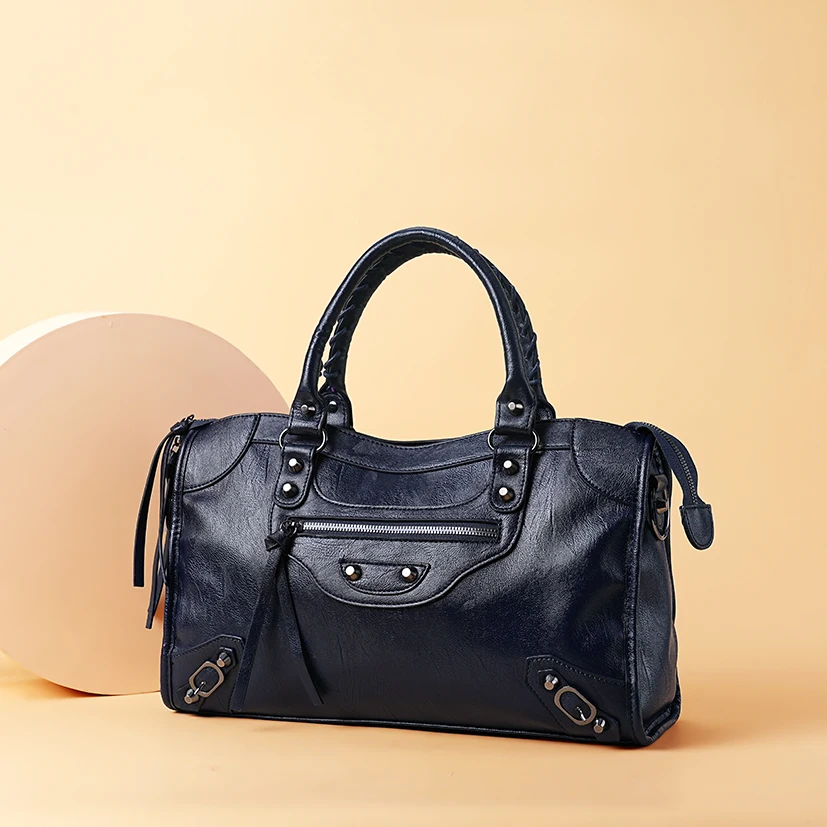 

Мотоциклетная сумка Paris Rivet, стиль ABG Baddie, роскошная вместительная сумка через плечо, повседневная универсальная сумка-кроссбоди и ручная сумка