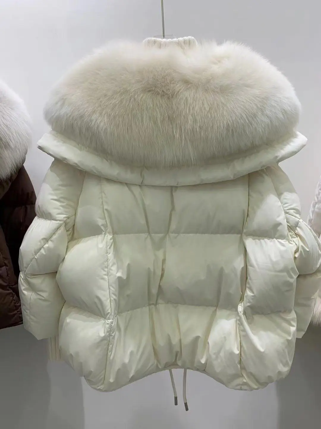 New Winter Loose Jacket Women Short Down Jacket With Large Fur Collar Puffer Drawstring Women Coat Parka Snow Wear Outwear Coat