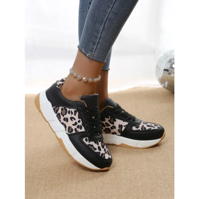 Zapatillas de deporte con estampado de leopardo para mujer, zapatos informales a la moda, cómodos para correr, tenis de otoño, novedad