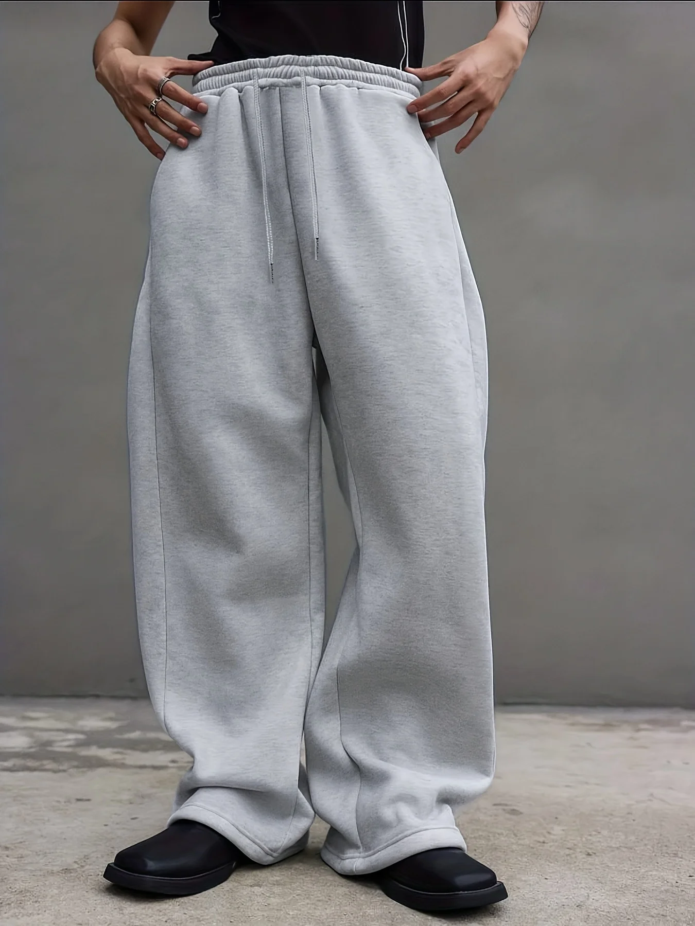 

Men'S Casual Sports Pants Draped Loose Fit Elastic Waist with Drawstring Solid Color Suitable for Street Outdoor and Daily Wear