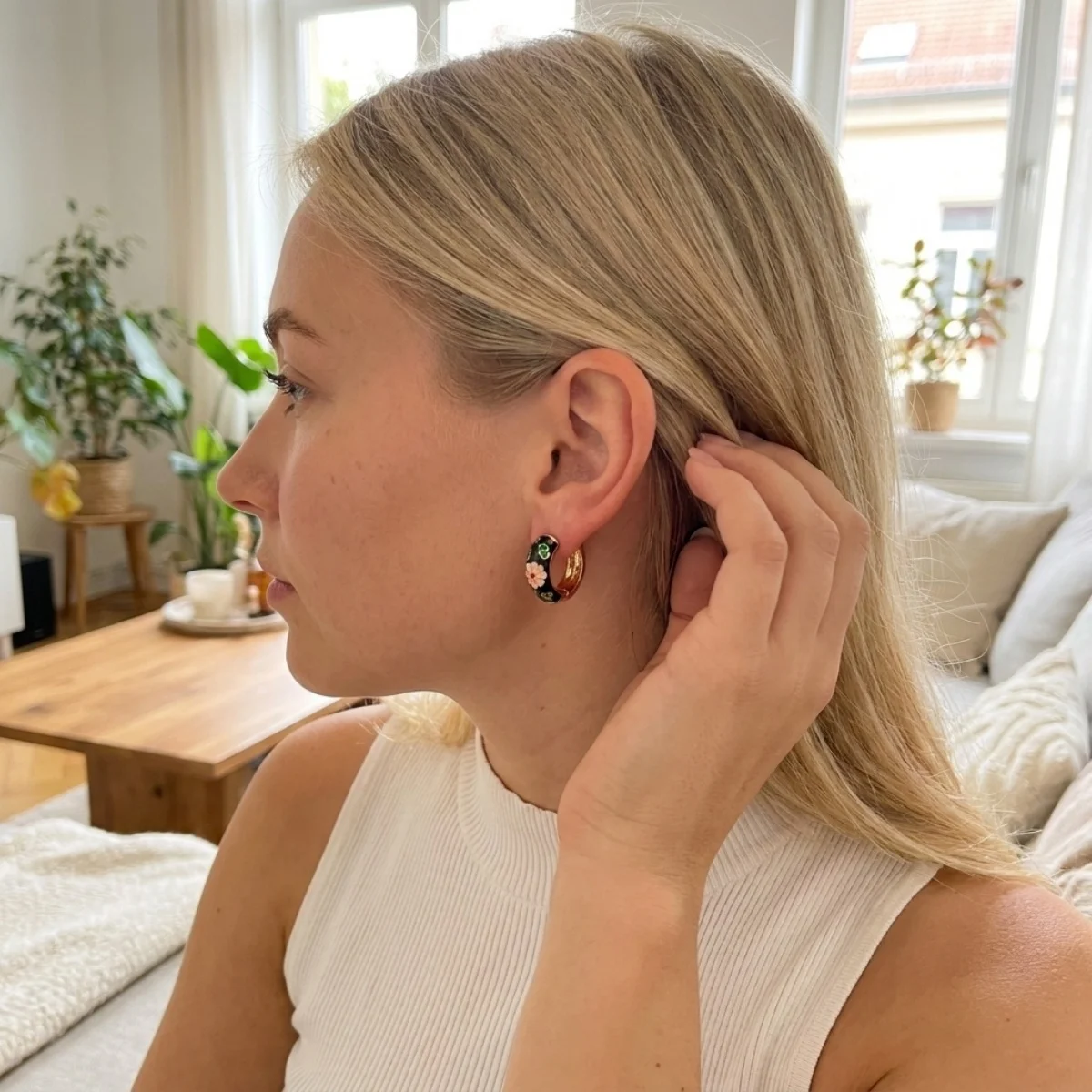 Süße bunte Emaille-Gänseblümchen-Ohrstecker für Damen und Herren, elegante geometrische Creolen mit Gittermuster, Schmuck – Detail 19