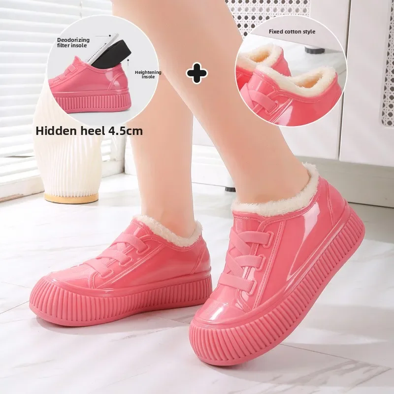 

Women Non-Slip Low-Cut Rain Boots Fashionable Waterproof Shoes with Thick Soles and Hidden Heel Ideal for Kitchen / Outdoor Use