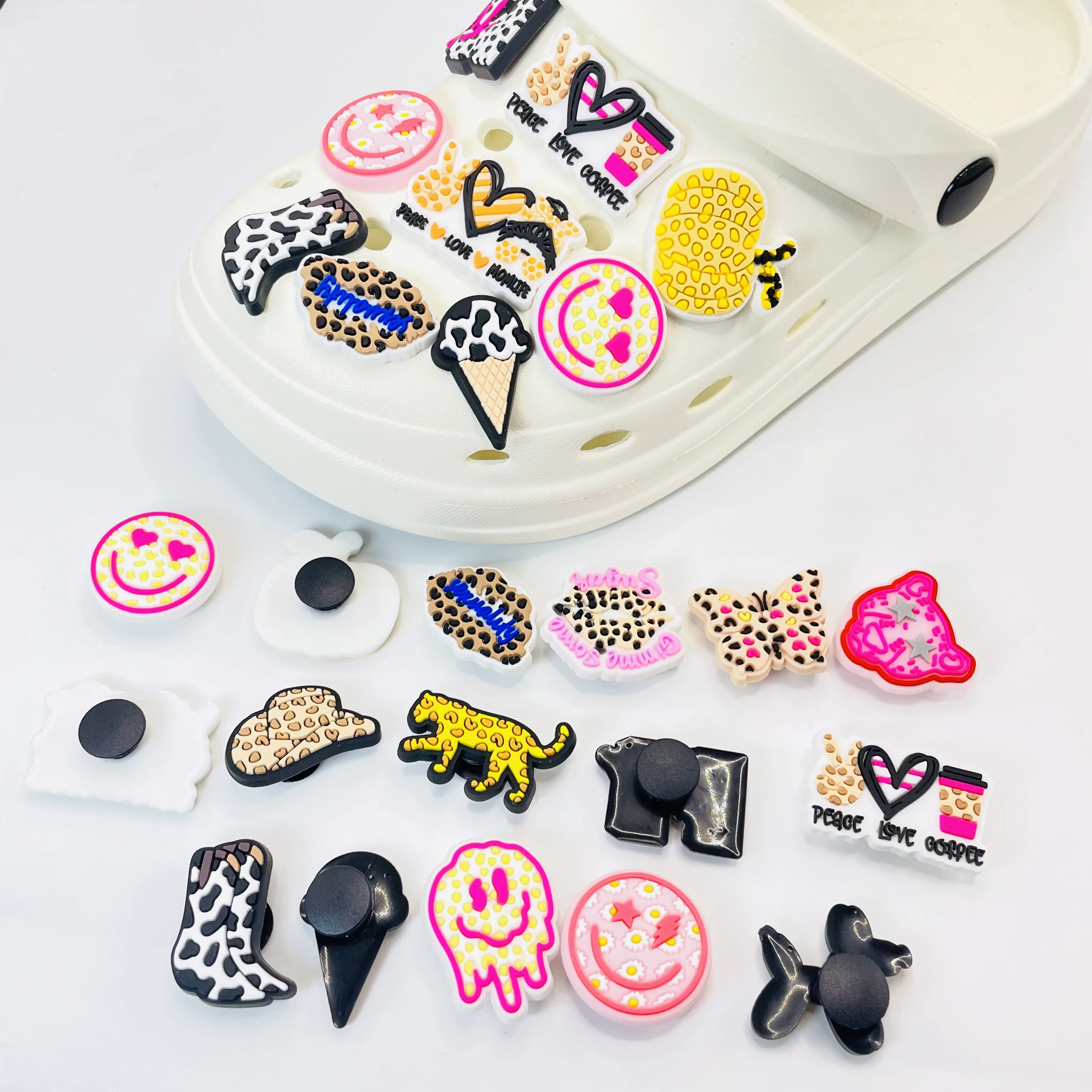 16PCS lovely Shoe Charms PVC Accessories for Clogs Sexy Leopard Print Sandals Pins Decorate for Women Girl Party Gifts