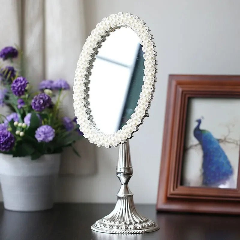 European Retro Baroque Dressing Mirror High-Definition Desktop Princess Mirror Cute and Creative Makeup Accessory