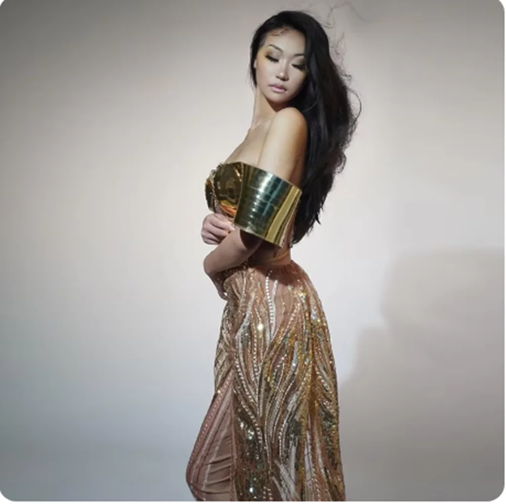 فستان الملكة الذهبي السحب لعام 2025 للنساء فستان حفلات أعياد الميلاد والمهرجانات الليلية ملابس راقصة جوجو زي أداء مرحلة المغني