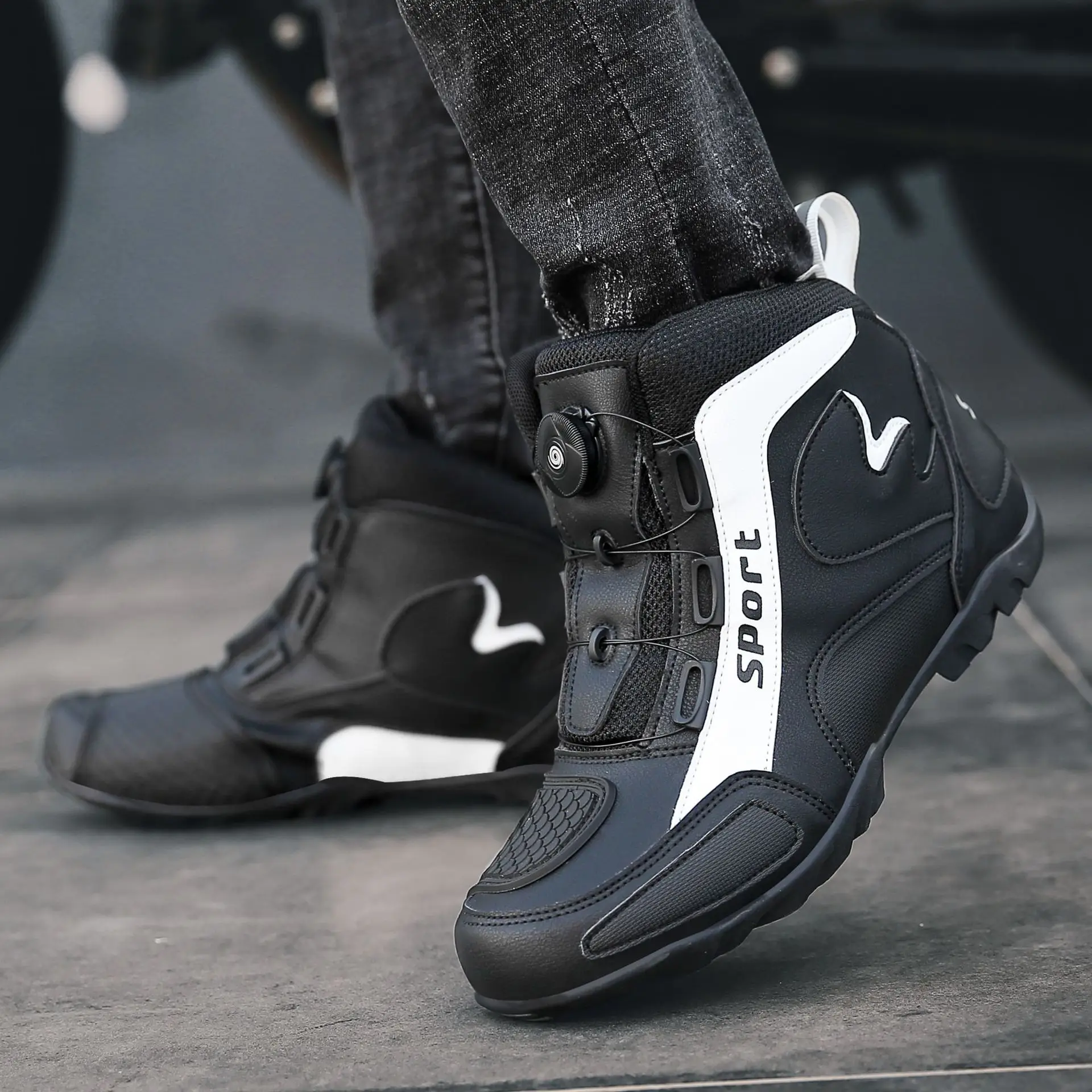 

New high top large size motorcycle shoes racing shoes for men and women High top four season cycling shoes Motorsport equipment