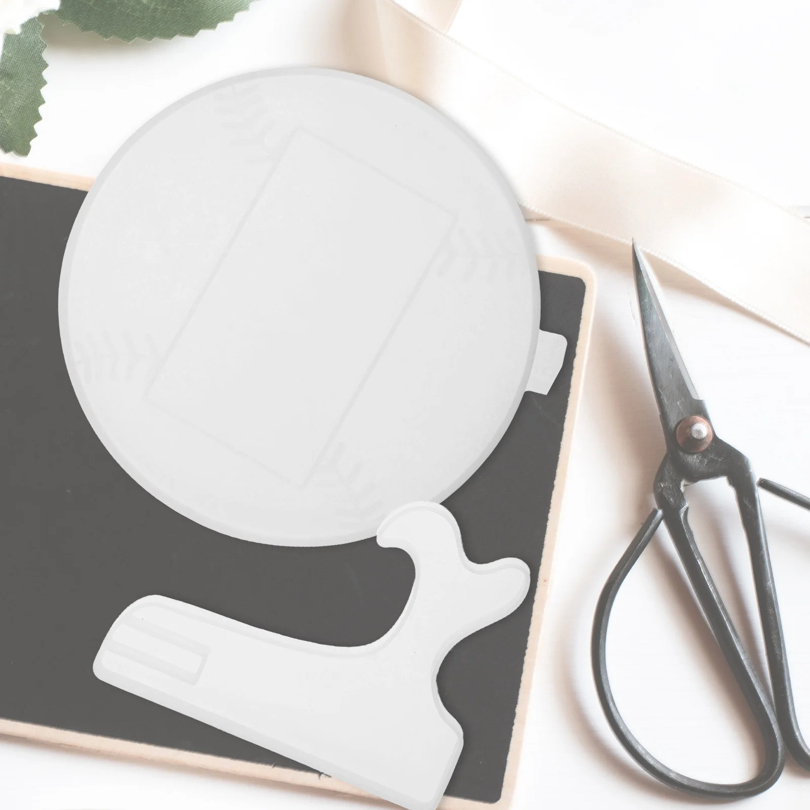 

1Set Baseball Shaped Photo Frame Mold DIY Silicone Resin Casting Molds for Epoxy Resins Acrylic Paints Gypsum Wax