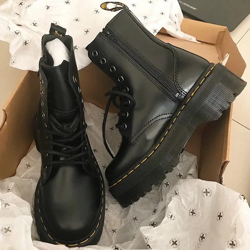 

Minimalist Women Boots Casual Shoes Leather Chelsea ladies Classic Punk Female Goth Shoes High Platform Boots Women Botas Mujer