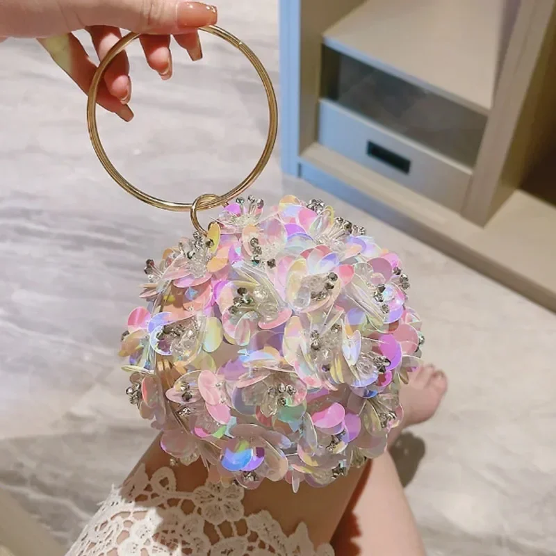 New Flower Design Women Hand Handheld Fashione Evening Paired with Dress Bracelet Ball Small Lady Bag