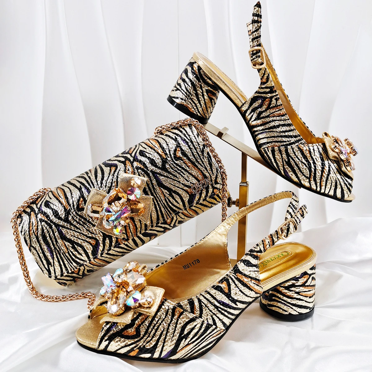 Gold Color Shoes And Bags Metal Rhinestone Embellishment Elegant New Women High Heels Shoes and Bag Set Peep Toe Shoes 510-24