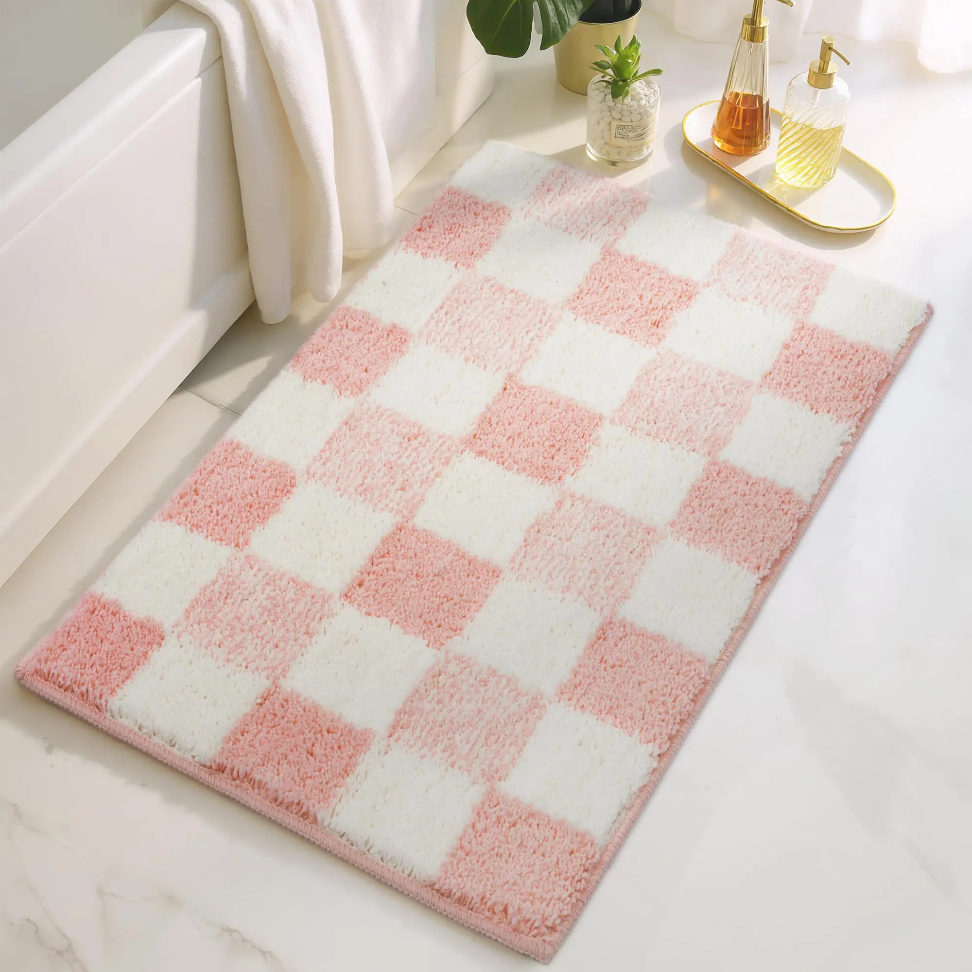VIKAMA Niedlicher quadratischer rosa karierter saugfähiger Badezimmerteppich, Schlafzimmerdekoration, Nachttischteppich, Heimdekoration
