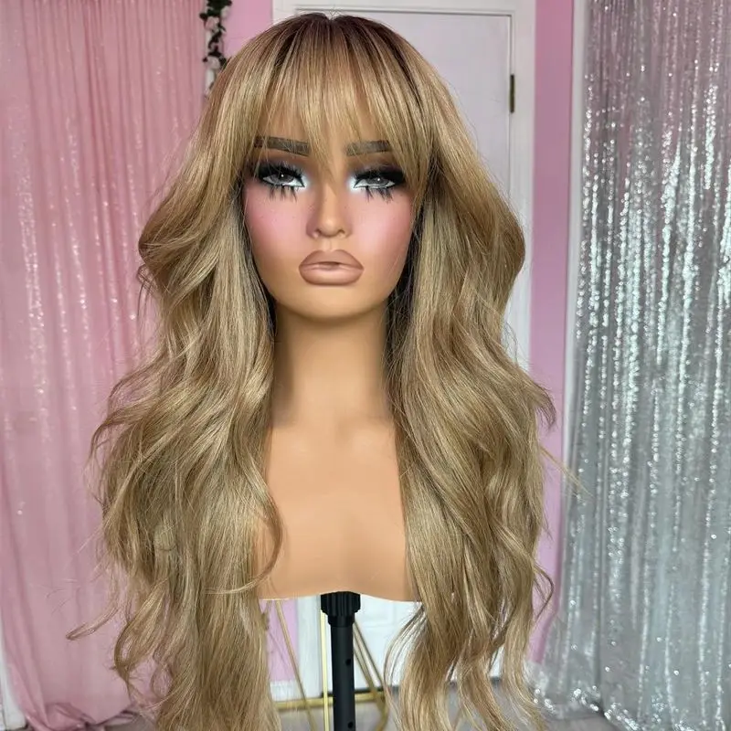 

Длинный свободный волнистый парик Ombre Медовый блондин с темными корнями HD Синтетический парик фронта шнурка с челкой Предварительно выщипанный реалистичный парик для волос 28 дюймов
