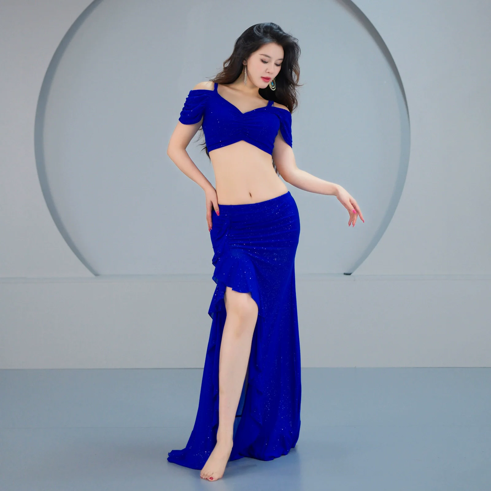 

New Belly Dance Lesson Wear For Women Sexy Belly Dance Costume 2 Pcs Top Long Skirt