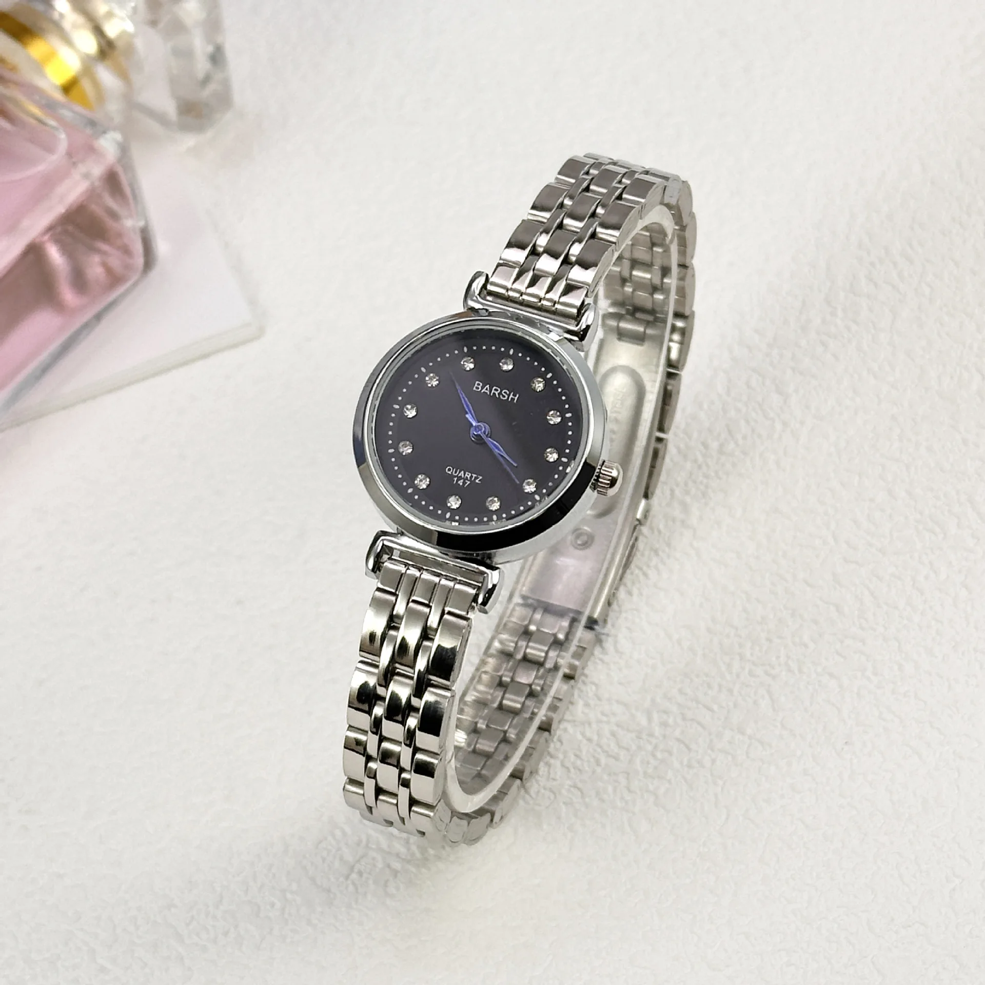UTHAI Ladies' Watch Diamond Inlaid Steel Strip Small Round Quartz Watch Light Luxury Fashion Women's Watch