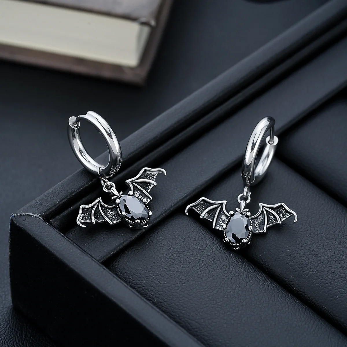 Vintage Gothic Bat Pendant Hoop Earrings for Men Women Black Oval Zircon Dangle Earring Punk Halloween Jewelry Accessories