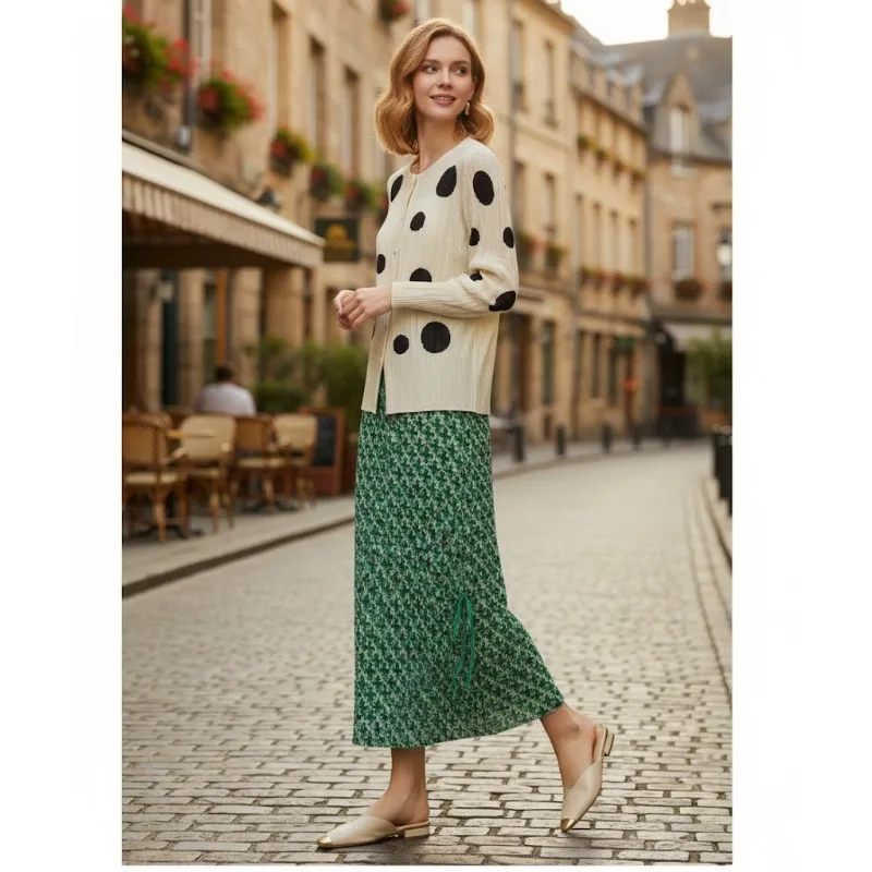 

Miyake Pleated Skirt Suit 2026 Spring New Polka Dot Print Long-sleeved T-shirt+high Waist Thin Elegant Casual Skirt 2-piece Set