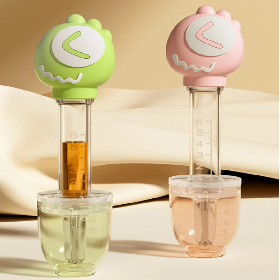 Baby anti-aspiration feeding device dropper-style baby drinking and medication silicone drinking device