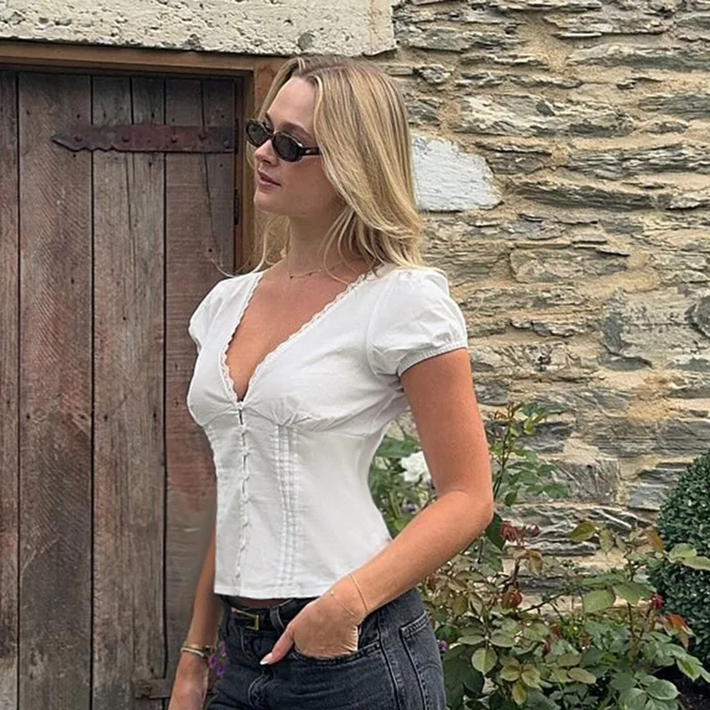 بلوزة نسائية أنيقة بياقة على شكل V وأكمام قصيرة منتفخة مع تطريز دانتيل، سترة ضيقة للنساء الشابات لفصل الخريف