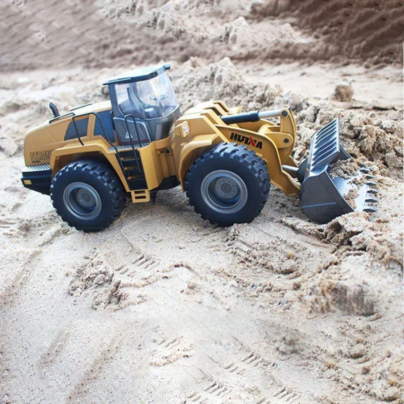 Inventory Huina 1583 Excavator Bulldozer Loader 1:14 Ten Way Loading And Unloading Machine Model Engineering Vehicle Wholesal