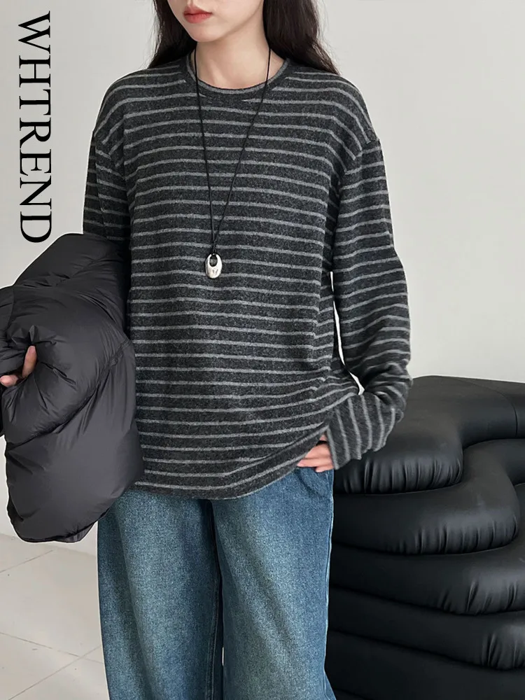 

WHTREND Color-Block Striped Loose Long-Sleeve T Shirt Women's Winter New Round Neck Brushed Texture Top WH2211