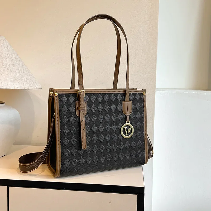 

2025 Trendy Women's Diamond Quilted Wide Strap Tote | High-End Texture Large Capacity | Sophisticated Shoulder/Crossbody Bag