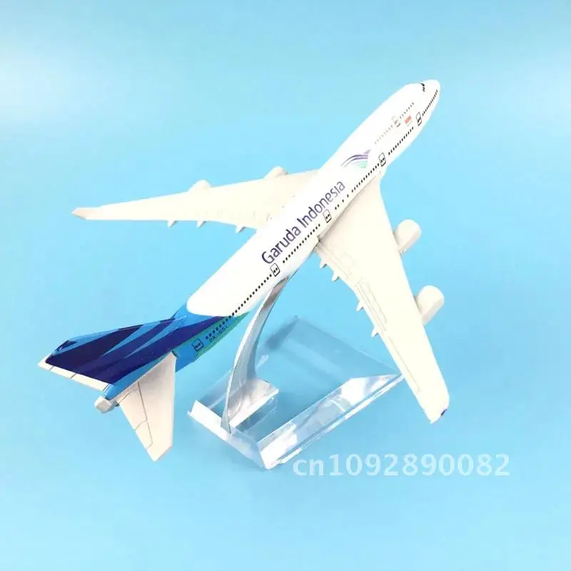 JASON TUTU 16cm GARUDA INDONESIA Metal 747 Modelo de Avião ﻿   Aviões Boeing fundidos em escala 1/400