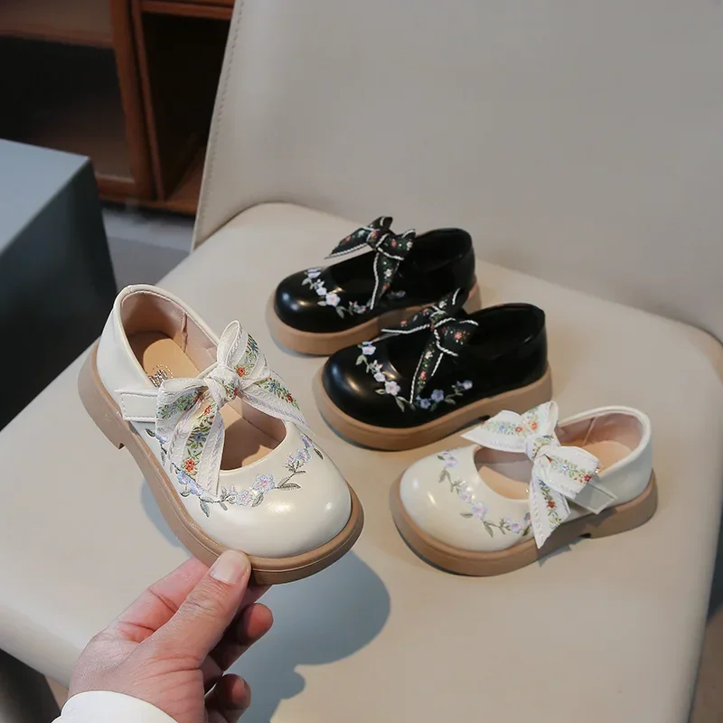

Girls Small Leather Shoes Size 23-35 Beige Embroidery Girls Single Shoes Spring Autumn Soft Non-slip Children Mary Jane Shoes