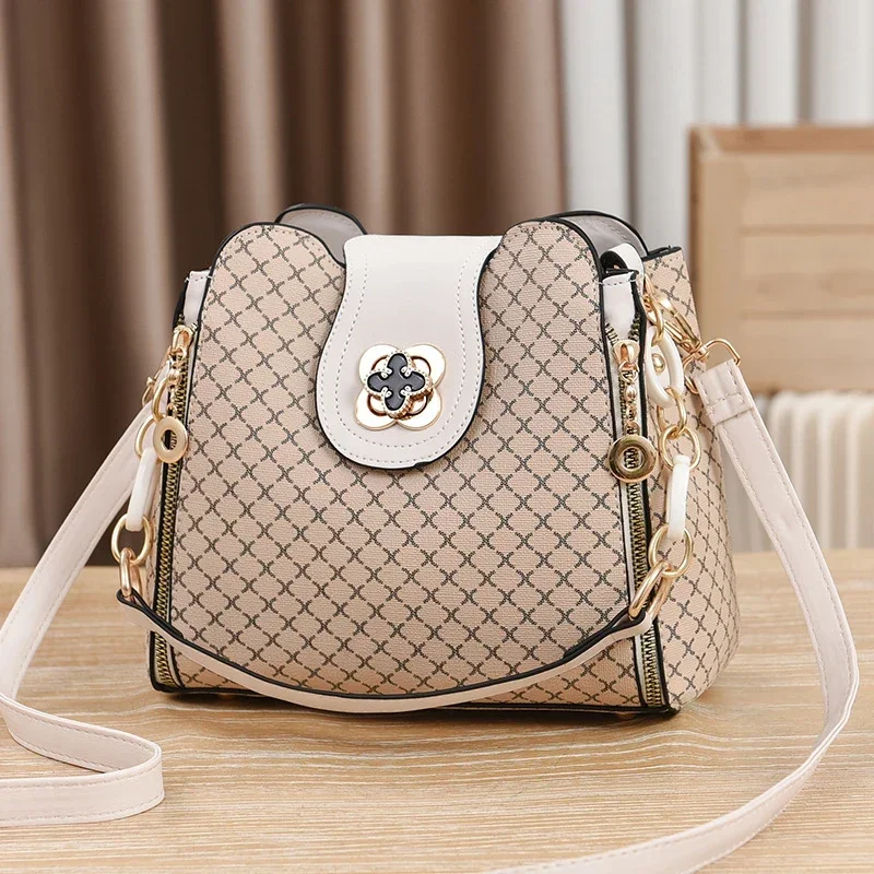 New Luxury Design Bucket Shoulder Crossbody Bag Women Handbag Bag Flip Check Print Large Capacity Single Shoulder Straddle Bag