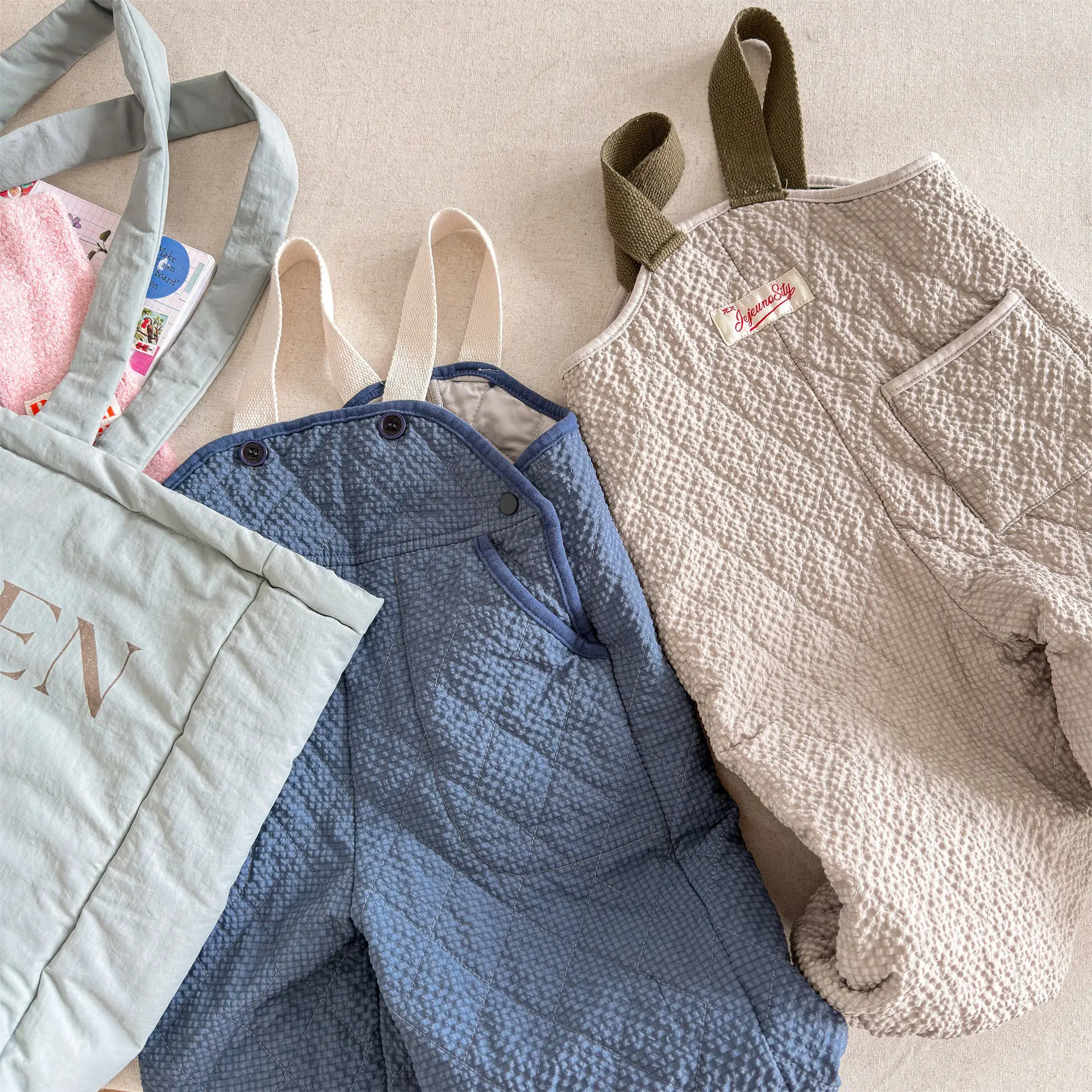 

2025 Winter New Children Warm Overalls Plus Velvet Thick Boys Casual Strap Pants Girls Cotton Padded Trousers Kids Clothes