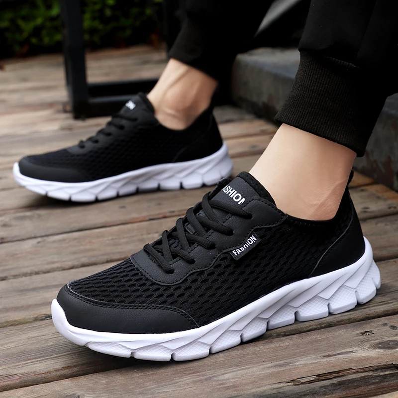 Herren-Laufschuhe, neues Mesh-Material, atmungsaktiv, lässig, bequem, Sportschuhe, leicht, modisch, zum Hineinschlüpfen, für Outdoor-Walking, Herrenschuhe