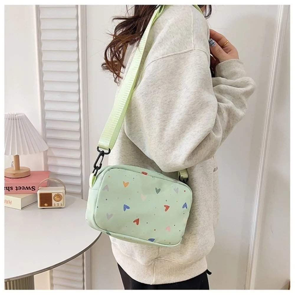 

Модные нейлоновые женские сумки через плечо с регулируемым ремешком, легкая сумка через плечо с камерой, маленькая сумка-мессенджер с вышивкой