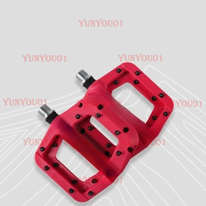 Pedale per mountain bike Pedale con cuscinetto in fibra Piastra antiscivolo Accessori in nylon universali