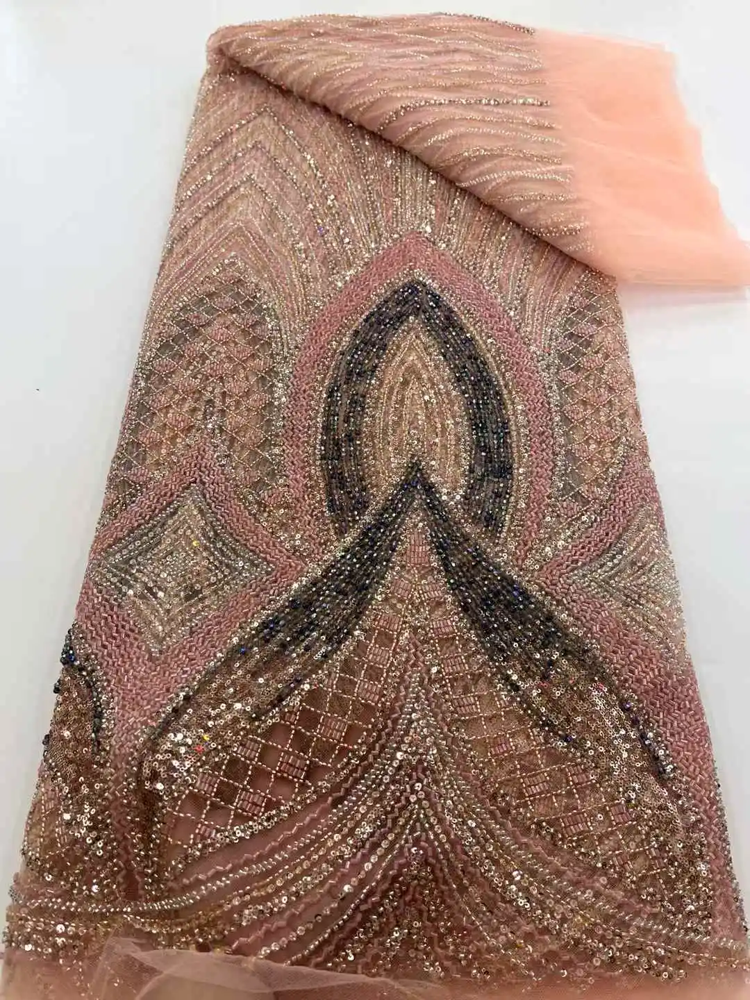 2025 새로운 아프리카 프랑스어 나이지리아 하이 엔드 레이스 원단 비즈 장식 조각 메쉬 자수 웨딩 파티 신부 봉제 드레스