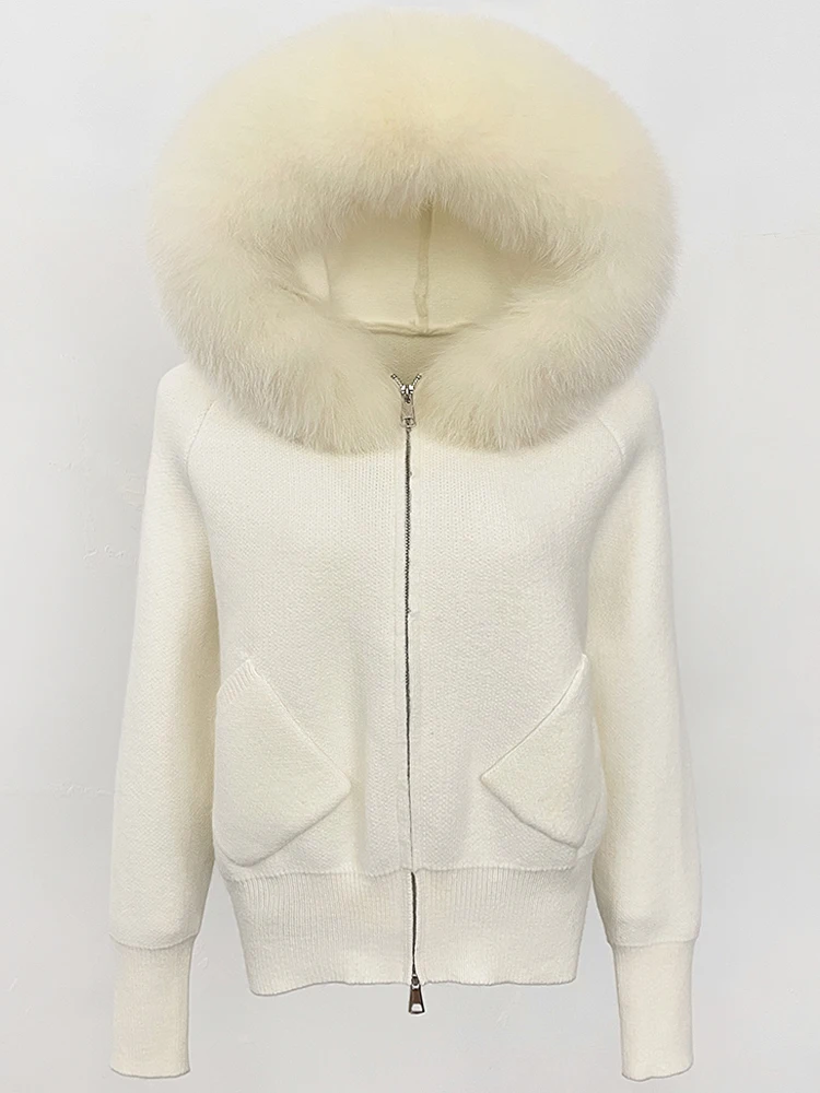 2025 Cappotto di pelliccia naturale Maglione da donna con cappuccio Grande collo di pelliccia di volpe reale Moda Autunno Inverno Abbigliamento Giacca corta lavorata a maglia femminile