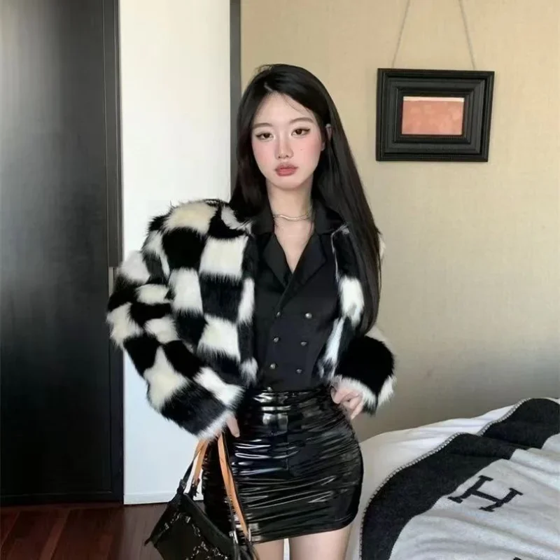 Winter Coat for Women Faux Fur Coats Jackets Warm Korean Fashion Black and White Checkerboard Streetwear Tops New