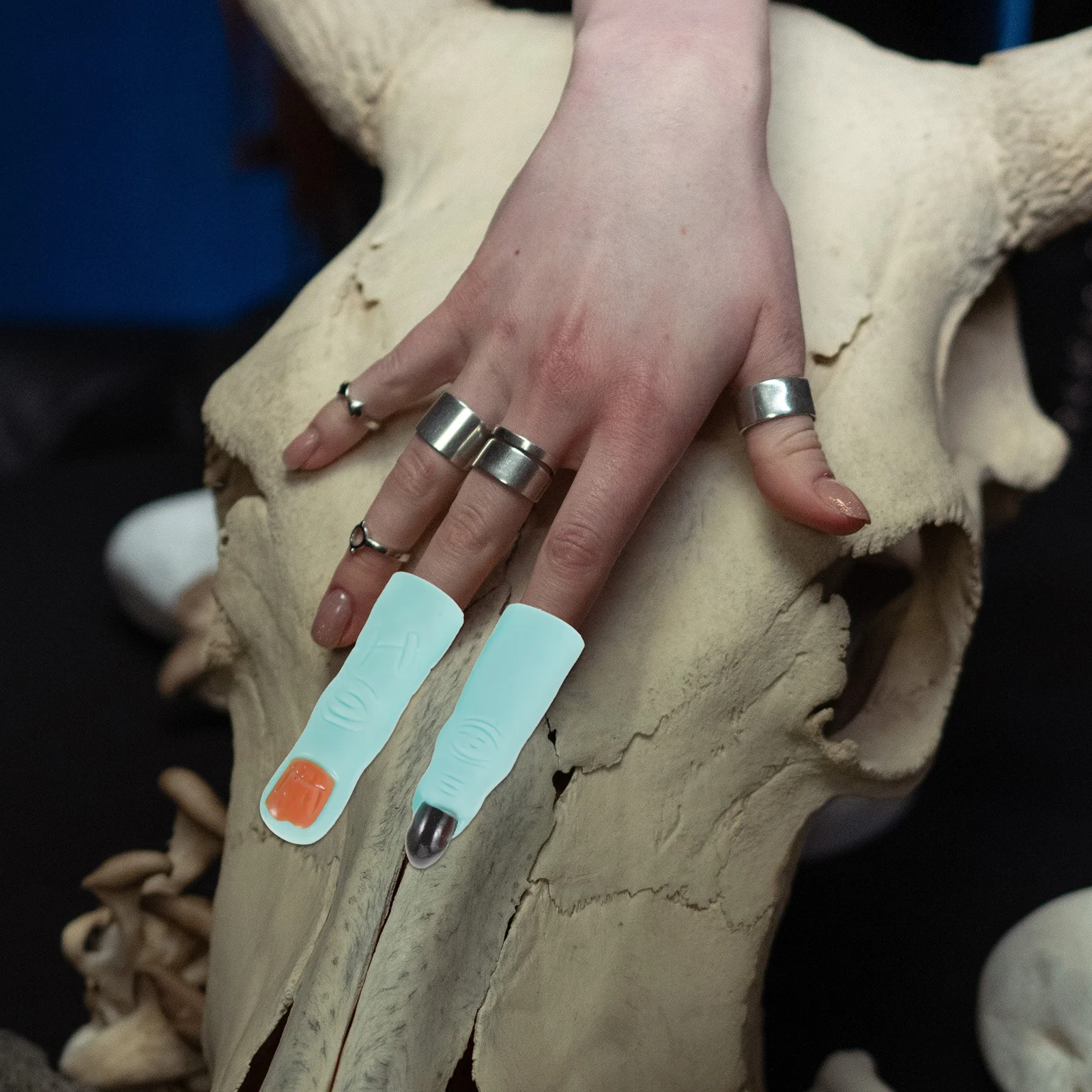 10 Uds. De dedos de bruja para Halloween, accesorios de broma, uñas postizas realistas, suministros de ambiente emocionante, dedos de bruja