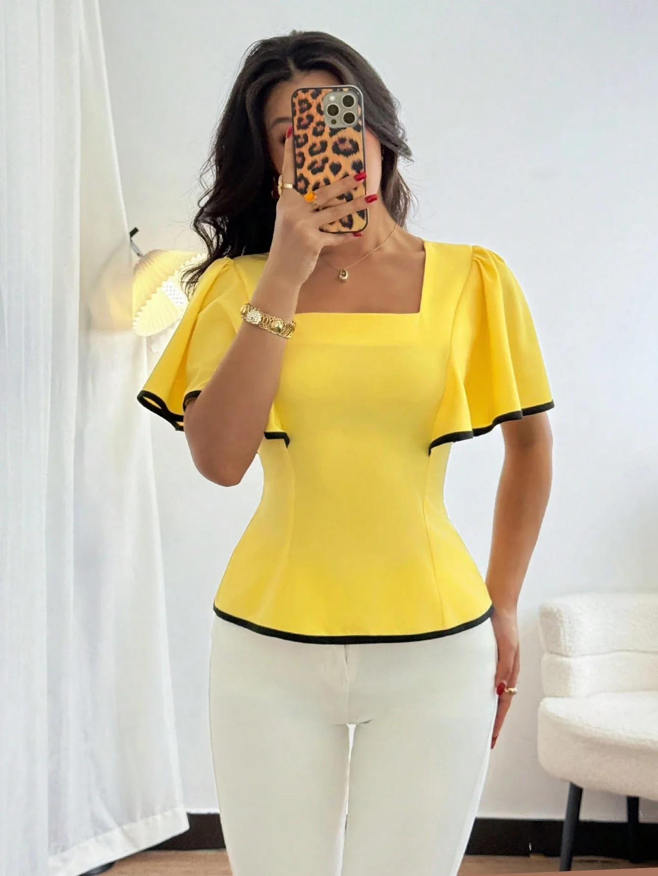 

Женская желтая блузка с квадратным вырезом и рюшами на рукавах, приталенного кроя, элегантный летний топ