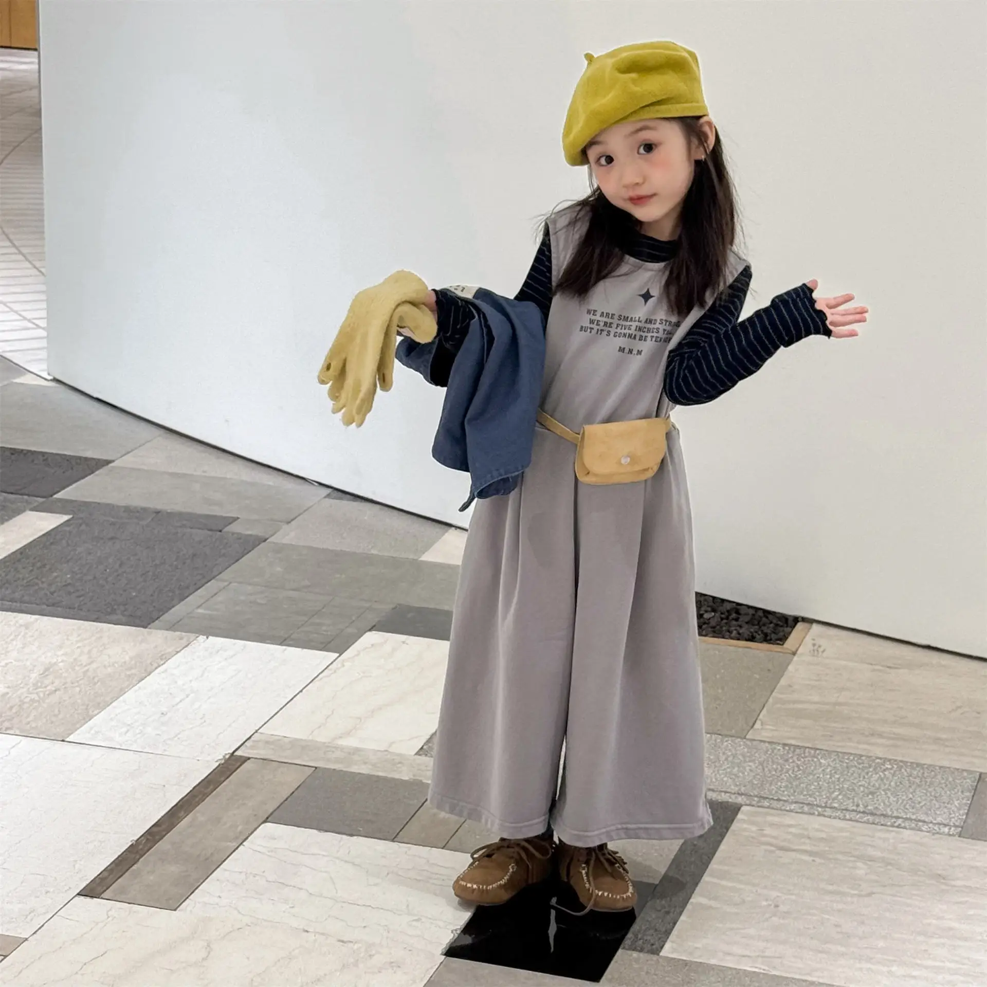 

2025 Autumn New Children Loose Jumpsuit Boys Casual Pants Letter Print Kids Overalls Girls Wide Leg Pants Baby Strap Trousers