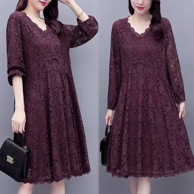 Spring and Autumn Elegance High End Simple Trendy V-neck Long Sleeved Loose Versatile Oversize Western Ladies Lace Dress ZL317